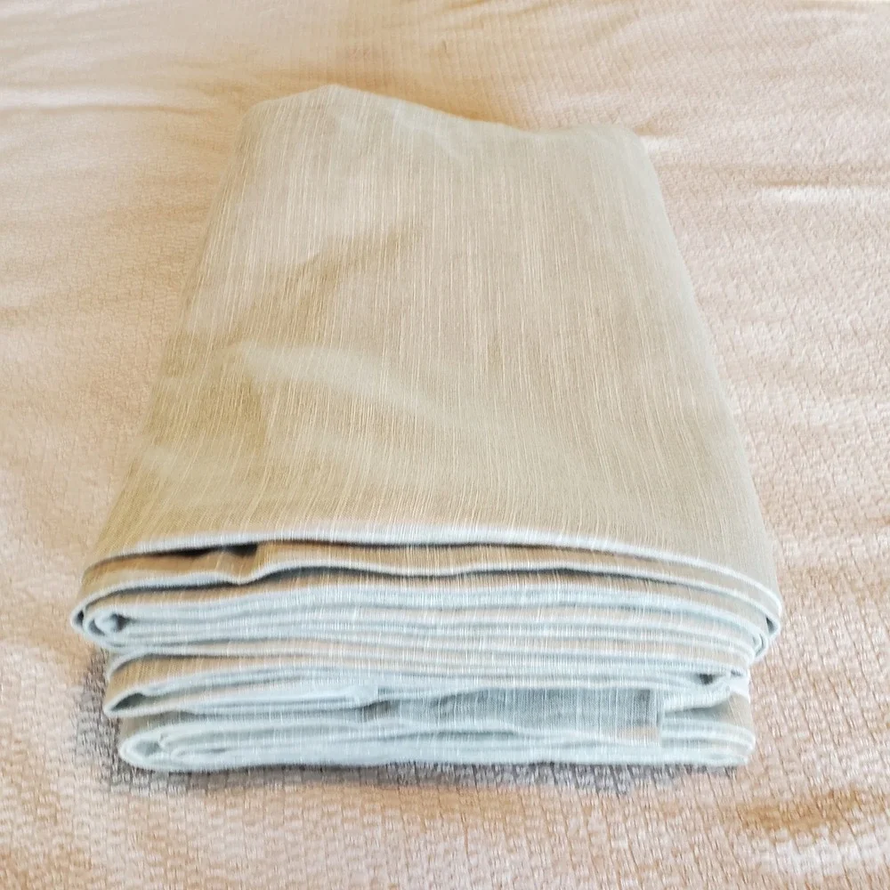Threshold window curtain